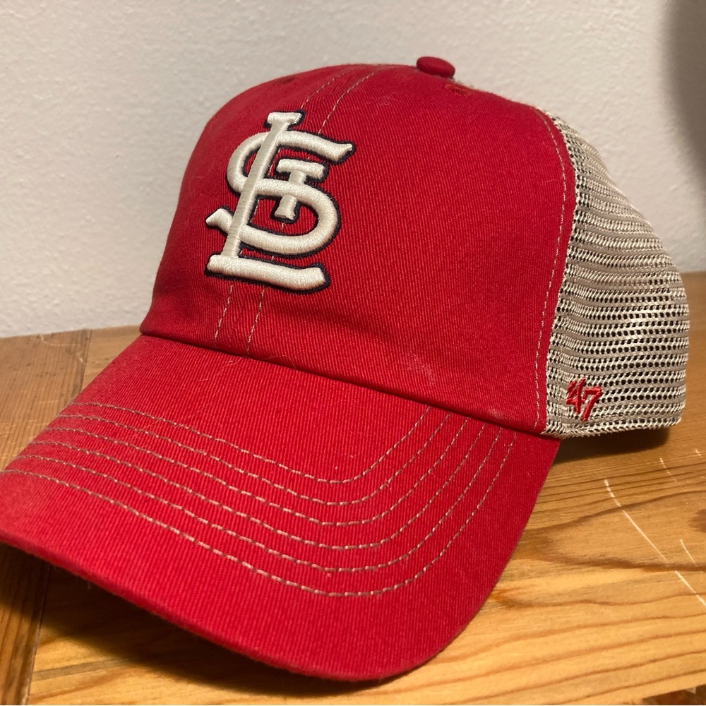 St Louis Cardinals snap back baseball hat, red with tan mesh